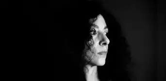 Leila Guerriero: “Hay una enorme diferencia entre vender autos y hacer periodismo”