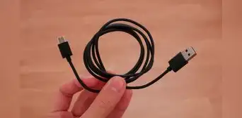 ¿Por qué nunca debes enrollar el cable de carga de tu celular? Esta es la forma correcta de guardarlo