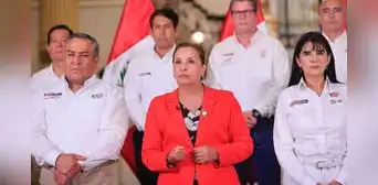 Dina Boluarte acepta que se sometió a intervención quirúrgica y reta a fiscal de la Nación, Delia Espinoza, a investigarla Dina Boluarte acepta que se sometió a intervención quirúrgica y reta a fiscal de la Nación, Delia Espinoza, a investigarla
