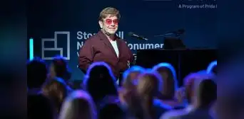 Elton John: "He vivido una vida increíble, pero ha sido una vida terrible y agotadora" Elton John: "He vivido una vida increíble, pero ha sido una vida terrible y agotadora"