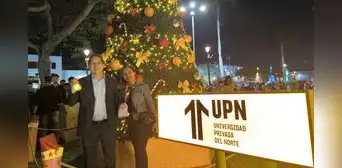 Universidad Privada del Norte enciende árbol navideño en el Festival de Luces y Colores de Trujillo
