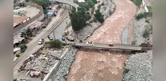 Lanzan alerta de lluvias en Lima y piden declarar a Chosica en emergencia Lanzan alerta de lluvias en Lima y piden declarar a Chosica en emergencia