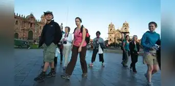 Arribo de turistas extranjeros al Perú retrocedió en noviembre y sigue lejos del nivel prepandemia Arribo de turistas extranjeros al Perú retrocedió en noviembre y sigue lejos del nivel prepandemia
