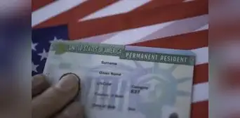 ¡Presta atención, inmigrante con Green Card en USA! 5 formas de usar tu residencia permanente antes de 2025 ¡Presta atención, inmigrante con Green Card en USA! 5 formas de usar tu residencia permanente antes de 2025