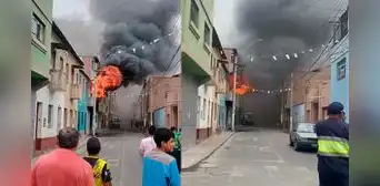 Incendio de grandes proporciones en Chosica: serenos y cinco unidades de bomberos atendieron la emergencia Incendio de grandes proporciones en Chosica: serenos y cinco unidades de bomberos atendieron la emergencia