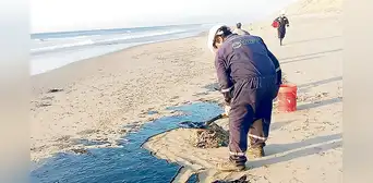 Pescadores: derrame llega hasta la reserva Mar Tropical de Grau Pescadores: derrame llega hasta la reserva Mar Tropical de Grau