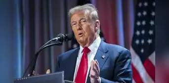 Trump lanza mensaje de "feliz Navidad" para China tras apoyo a Panamá: "A los que operan ilegalmente el Canal" Trump lanza mensaje de "feliz Navidad" para China tras apoyo a Panamá: "A los que operan ilegalmente el Canal"