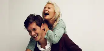 15 bromas graciosas para hacerle a tu novio o novia hoy por el Día de los Inocentes 15 bromas graciosas para hacerle a tu novio o novia hoy por el Día de los Inocentes
