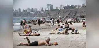 Dos de cada tres playas en Perú son ‘no saludables’, según Digesa Dos de cada tres playas en Perú son ‘no saludables’, según Digesa
