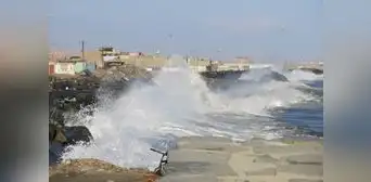 Oleajes anómalos en Perú: regiones costeras en alerta hasta el martes 7 de enero, advierte Marina de Guerra