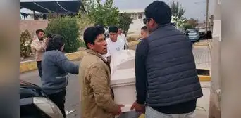 Niña fallece por presunta negligencia tras acudir por dolor de estómago en hospital de Arequipa Niña fallece por presunta negligencia tras acudir por dolor de estómago en hospital de Arequipa