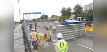 Estación Central: cierran acceso subterráneo para autos que van hacia la Vía Expresa Estación Central: cierran acceso subterráneo para autos que van hacia la Vía Expresa