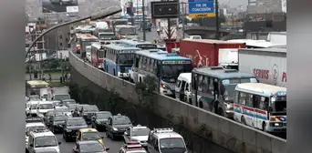 No solo Lima: esta es la región de Perú con el tráfico más lento del mundo, con más de 100 horas perdidas al año No solo Lima: esta es la región de Perú con el tráfico más lento del mundo, con más de 100 horas perdidas al año