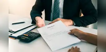 ¿Cómo escribir una carta de renuncia laboral? Modelo, ejemplos y guía completa ¿Cómo escribir una carta de renuncia laboral? Modelo, ejemplos y guía completa
