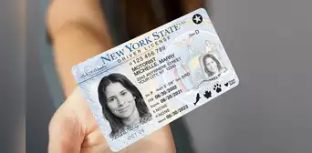 ¡Atención, inmigrantes! Estos documentos pueden sustituir la Green Card para tramitar la Real ID en EE. UU. ¡Atención, inmigrantes! Estos documentos pueden sustituir la Green Card para tramitar la Real ID en EE. UU.