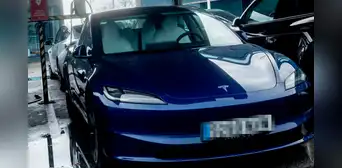 Tesla de Elon Musk retira 239.000 vehículos en Estados Unidos por fallas en la cámara de visión trasera Tesla de Elon Musk retira 239.000 vehículos en Estados Unidos por fallas en la cámara de visión trasera