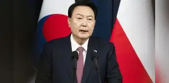 Detienen Yoon Suk-yeol, expresidente de Corea del Sur, acusado de presunta insurrección por ley marcial