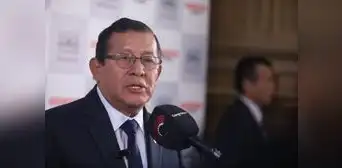 Eduardo Salhuana anuncia que Comisión de Justicia debatirá observaciones a ley de detención preliminar Eduardo Salhuana anuncia que Comisión de Justicia debatirá observaciones a ley de detención preliminar