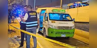 SJM: delincuentes en motocicleta acribillan a conductor de combi y a un pasajero SJM: delincuentes en motocicleta acribillan a conductor de combi y a un pasajero
