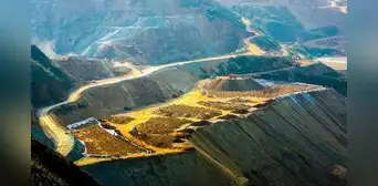China descubre el mayor depósito de tierras raras en más de 50 años: refuerza su dominio en tecnología frente a Estados Unidos China descubre el mayor depósito de tierras raras en más de 50 años: refuerza su dominio en tecnología frente a Estados Unidos