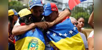 Migrantes de Venezuela y Colombia se enteran de que ya no pueden ingresar a Estados Unidos tras toma de posesión de Trump Migrantes de Venezuela y Colombia se enteran de que ya no pueden ingresar a Estados Unidos tras toma de posesión de Trump