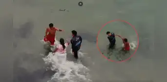 Ambulante y fiscalizador se enfrentan a golpes dentro del mar por venta de licor en playa de Chorrillos Ambulante y fiscalizador se enfrentan a golpes dentro del mar por venta de licor en playa de Chorrillos