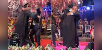 La conmovedora reacción de un padre peruano al ver graduarse a su hijo en la UNI: "La mejor alegría" La conmovedora reacción de un padre peruano al ver graduarse a su hijo en la UNI: "La mejor alegría"