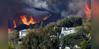 California pasa por un cambio drástico tras los incendios forestales: lluvias, nieve y riesgo de inundaciones California pasa por un cambio drástico tras los incendios forestales: lluvias, nieve y riesgo de inundaciones