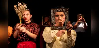 Teatro en Lima: ‘La edad de la ciruela’ relata un viaje a través de las memorias familiares Teatro en Lima: ‘La edad de la ciruela’ relata un viaje a través de las memorias familiares