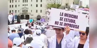 Marcha del Colegio Médico del Perú: rechazan ley que permite a odontólogos realizar procedimientos médicos
