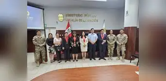 Operadores de justicia participan en exposición sobre uso del Satélite PerúSat para combatir el crimen organizado