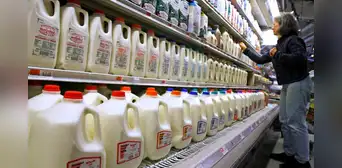 Ordenan retirar 20 mil unidades de leche en Estados Unidos por alerta de la FDA por riesgo de contaminación Ordenan retirar 20 mil unidades de leche en Estados Unidos por alerta de la FDA por riesgo de contaminación