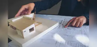 ¿Por qué debes contratar a un arquitecto para construir tu casa? Estas son las 5 razones clave a tomar en cuenta