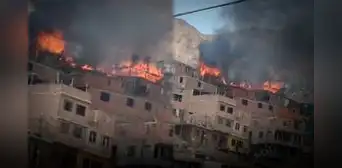 Incendio de grandes proporciones afecta viviendas en el A. H. Bayóvar en San Juan de Lurigancho Incendio de grandes proporciones afecta viviendas en el A. H. Bayóvar en San Juan de Lurigancho