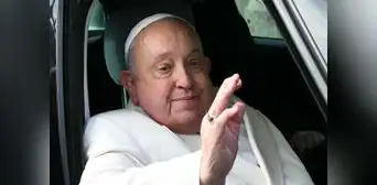 El papa Francisco fue hospitalizado por una bronquitis persistente que le dificulta respirar