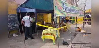 Mujer fue asesinada frente a su esposo en exteriores del penal en San Juan de Lurigancho Mujer fue asesinada frente a su esposo en exteriores del penal en San Juan de Lurigancho