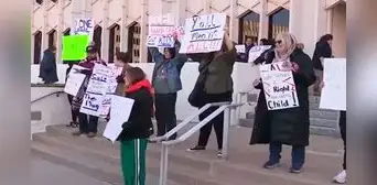 Distrito escolar de California crea planes para apoyar a inmigrantes ante posibles redadas del ICE Distrito escolar de California crea planes para apoyar a inmigrantes ante posibles redadas del ICE