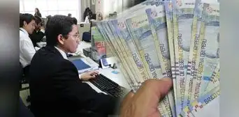 Bono de 200 soles para trabajadores del sector público en el Perú: ¿cómo va el proceso de entrega y quienes son los beneficiarios?