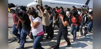 Cancillería: 130 peruanos llegaron al Perú desde Estados Unidos tras ser deportados Cancillería: 130 peruanos llegaron al Perú desde Estados Unidos tras ser deportados