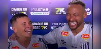 Neymar 'vaciló' en plena entrevista a venezolano Yeferson Soteldo por su tamaño: "Mi hijo ya lo pasó" Neymar 'vaciló' en plena entrevista a venezolano Yeferson Soteldo por su tamaño: "Mi hijo ya lo pasó"