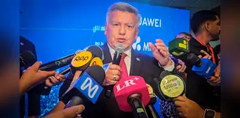 César Acuña justifica su presencia en la UCV y se deslinda de la crisis de seguridad en Trujillo: "¿Qué podría hacer si hay un asalto?" César Acuña justifica su presencia en la UCV y se deslinda de la crisis de seguridad en Trujillo: "¿Qué podría hacer si hay un asalto?"
