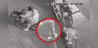 Cámaras registran ataque extorsivo en carwash de Barrios Altos: menor disparó y dejó una nota amenazante Cámaras registran ataque extorsivo en carwash de Barrios Altos: menor disparó y dejó una nota amenazante