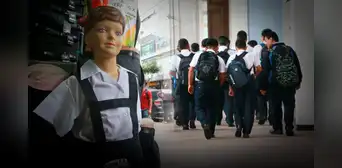 Estudiantes de todos los colegios públicos usarían el mismo uniforme: lo que propone la ley 10290 en Perú Estudiantes de todos los colegios públicos usarían el mismo uniforme: lo que propone la ley 10290 en Perú
