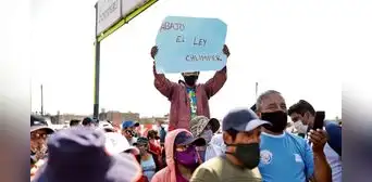 Trabajadores agroindustriales demandan que dictamen de la ‘Ley Chlimper 2.0′ sea archivado Trabajadores agroindustriales demandan que dictamen de la ‘Ley Chlimper 2.0′ sea archivado