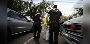 Cuidado, inmigrantes en USA: esto es lo que debes hacer si no eres residente legal y te detienen los agentes de ICE Cuidado, inmigrantes en USA: esto es lo que debes hacer si no eres residente legal y te detienen los agentes de ICE
