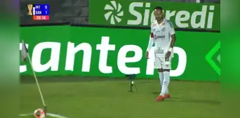 Neymar Jr 'calla' las pifias rivales con espectacular gol olímpico para el Santos en el Campeonato Paulista Neymar Jr 'calla' las pifias rivales con espectacular gol olímpico para el Santos en el Campeonato Paulista