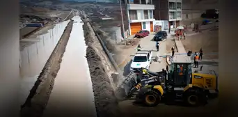 Desborde de río Chilca bloquea principal vía de acceso a Pucusana: autos no pueden ingresar ni salir del distrito Desborde de río Chilca bloquea principal vía de acceso a Pucusana: autos no pueden ingresar ni salir del distrito