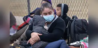 Madres inmigrantes en EE.UU. luchan por los pasaportes de sus hijos ante posible cambio en la ciudadanía por nacimiento Madres inmigrantes en EE.UU. luchan por los pasaportes de sus hijos ante posible cambio en la ciudadanía por nacimiento