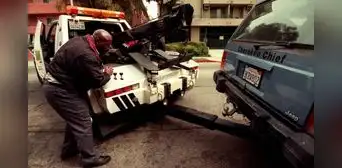 Atención, conductores de Los Ángeles: por estas razones podrían remolcar tu vehículo en 2025 Atención, conductores de Los Ángeles: por estas razones podrían remolcar tu vehículo en 2025