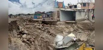 Fuertes lluvias en Arequipa: casas inundadas, vías colapsadas y más de 10.000 familias aisladas Fuertes lluvias en Arequipa: casas inundadas, vías colapsadas y más de 10.000 familias aisladas
